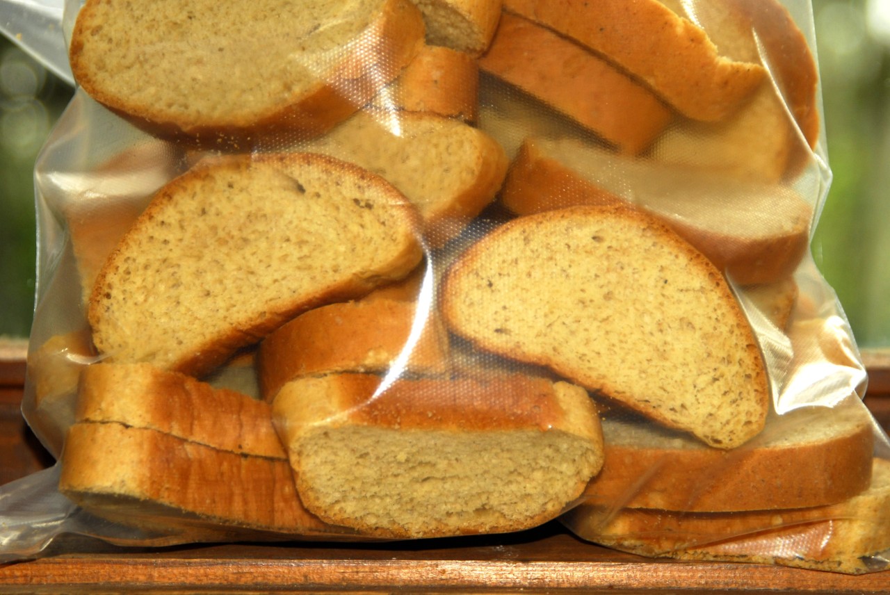 Zwieback – Holland Rusk | My Mom Likes to Cook